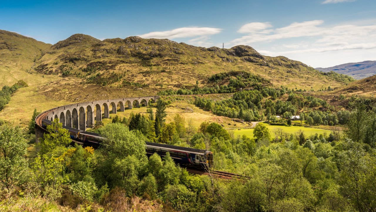 Fly & Train Schotland incl. vlucht, treintickets en ontbijt
