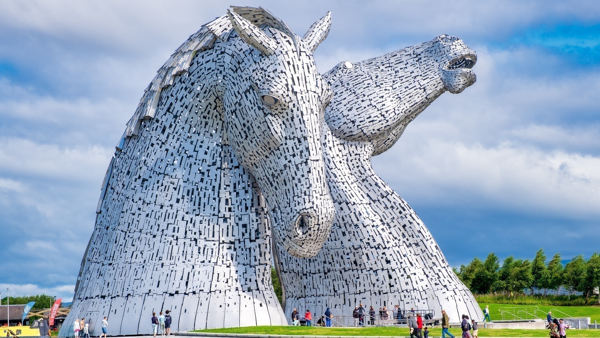 Toeristen bij The Kelpies